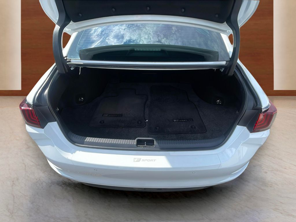 used 2019 Lexus ES car, priced at $26,300