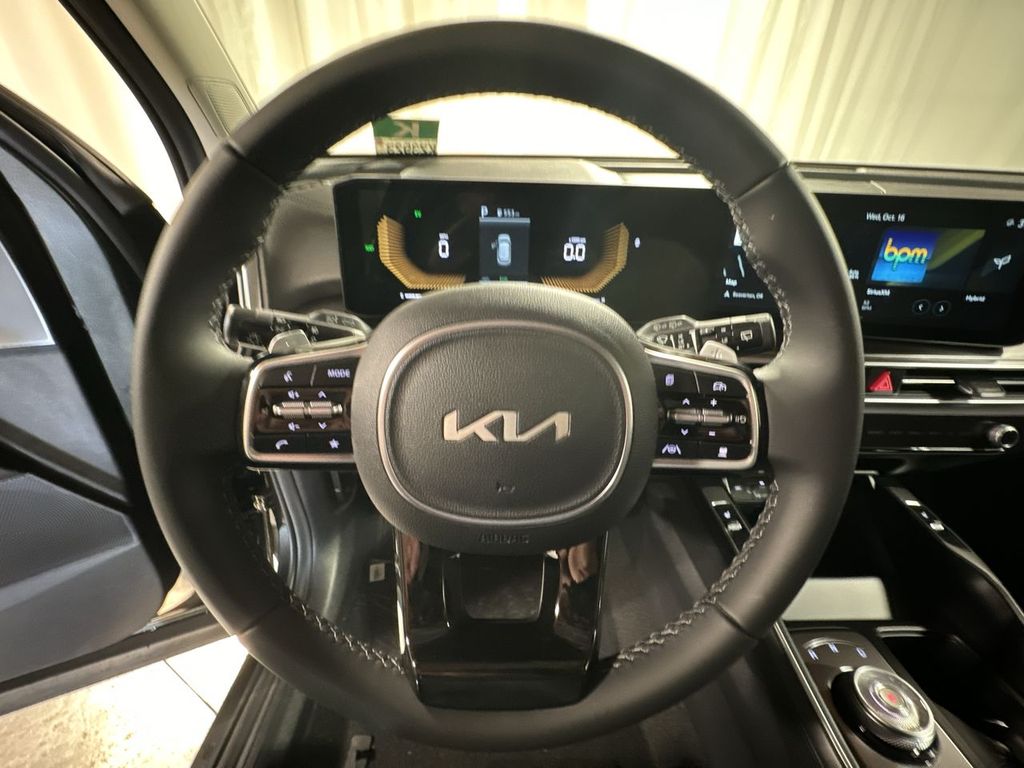 new 2025 Kia Sorento Hybrid car, priced at $42,088