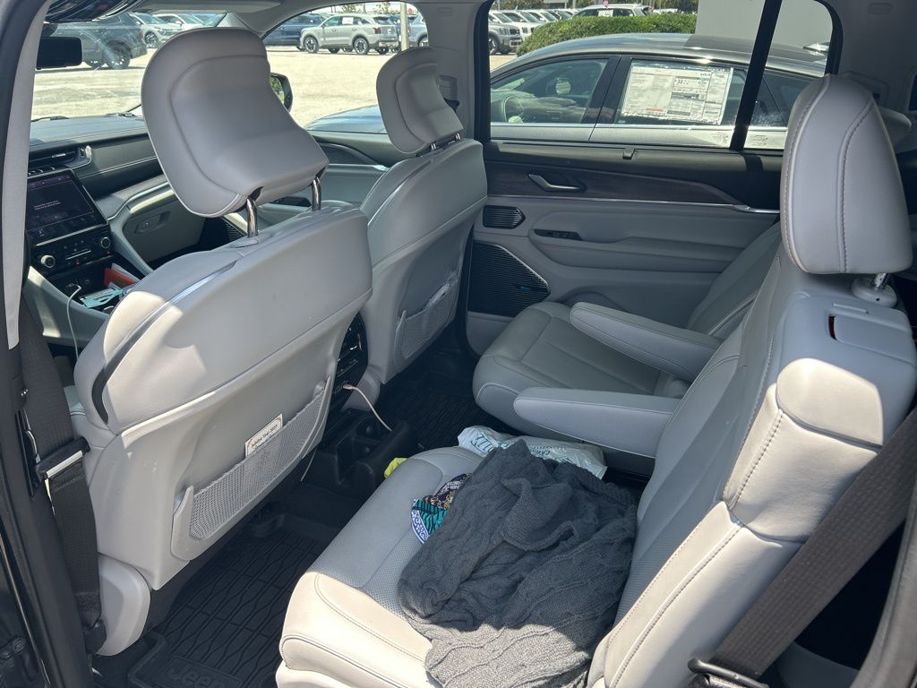 used 2021 Jeep Grand Cherokee L car, priced at $28,900