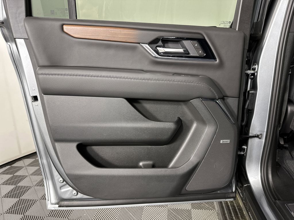 new 2025 GMC Yukon XL car, priced at $92,154