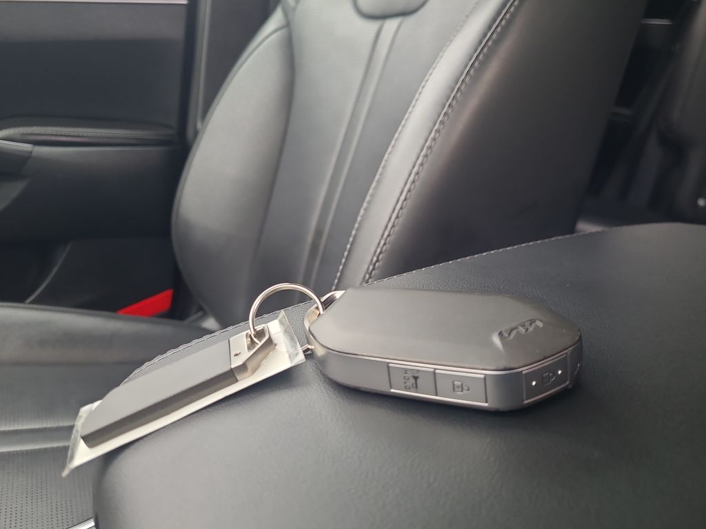 used 2024 Kia Sorento car, priced at $32,462