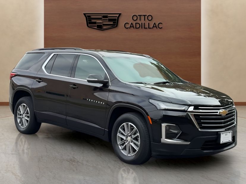 used 2023 Chevrolet Traverse car, priced at $33,900