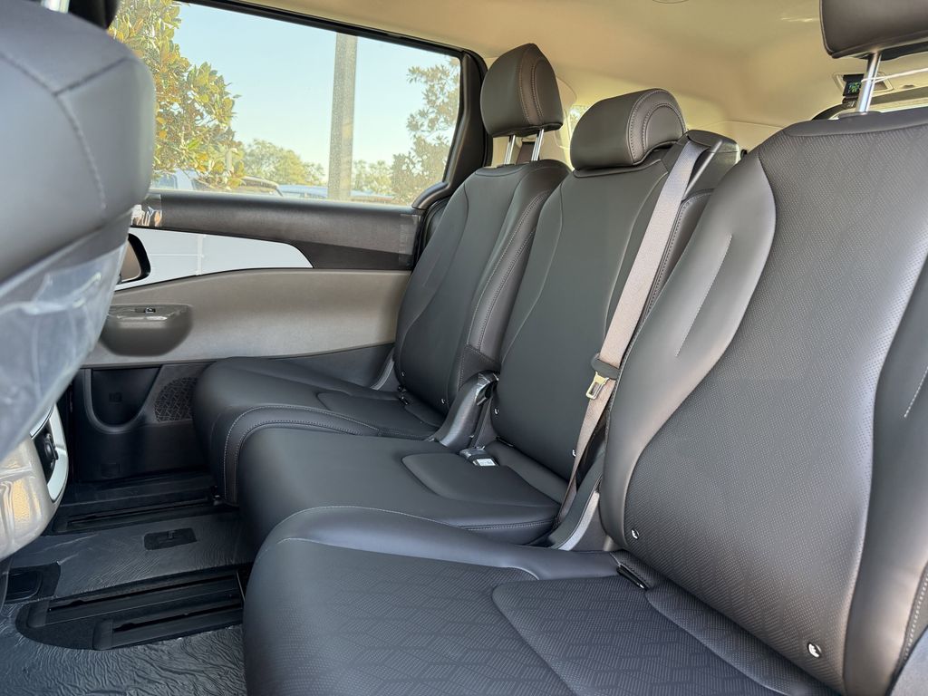 new 2026 Kia Carnival Hybrid car, priced at $38,702