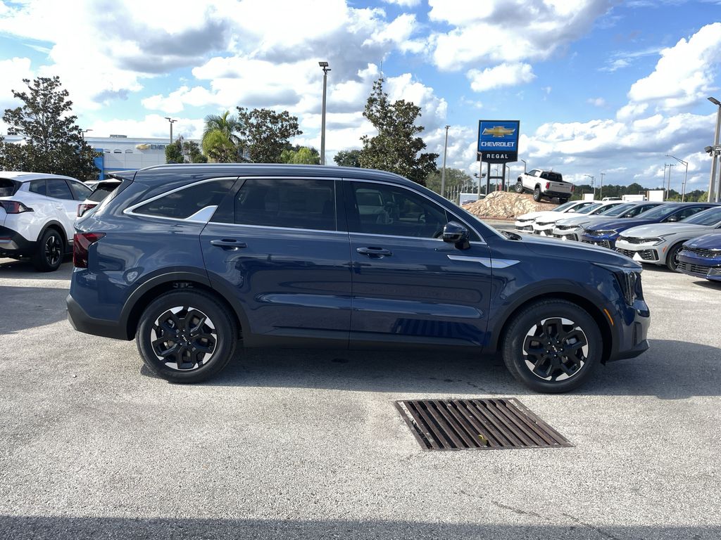 new 2025 Kia Sorento car, priced at $32,499