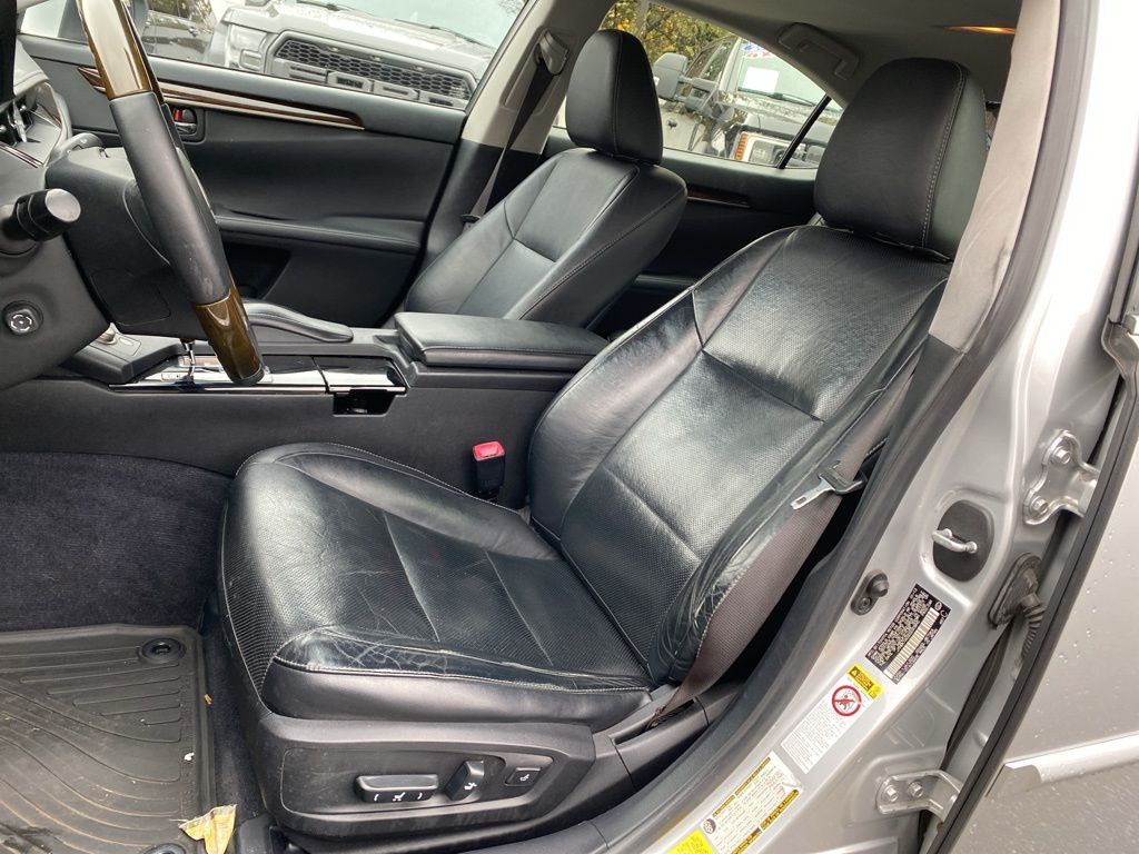 used 2013 Lexus ES car, priced at $11,500