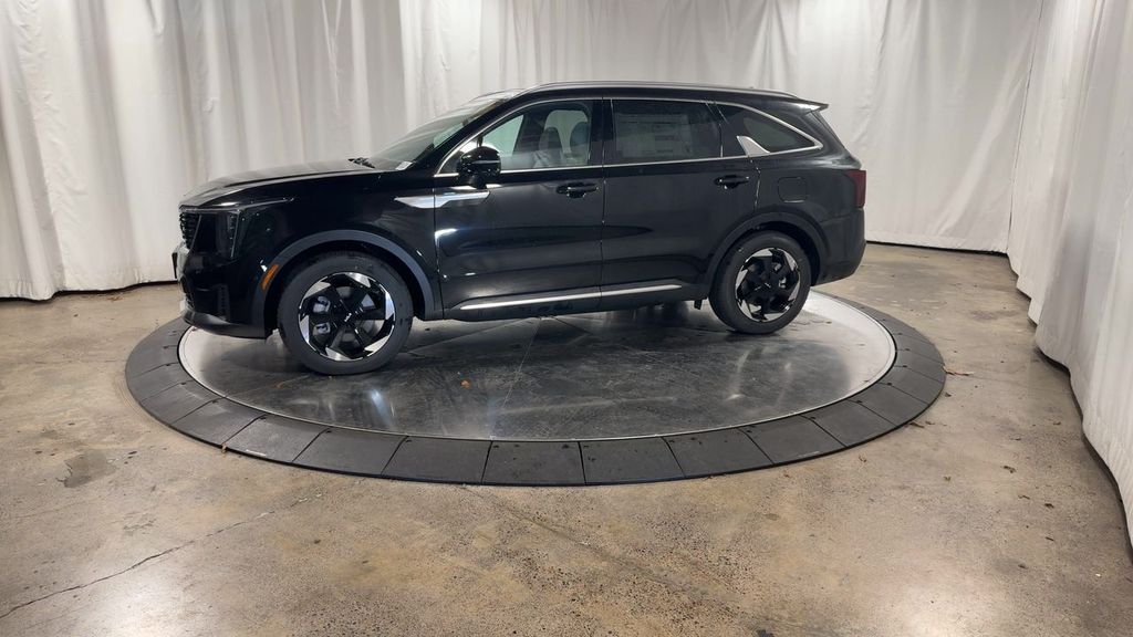 new 2025 Kia Sorento Hybrid car, priced at $47,223