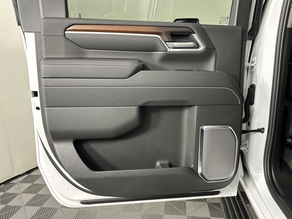 new 2025 GMC Sierra 2500HD car, priced at $86,069