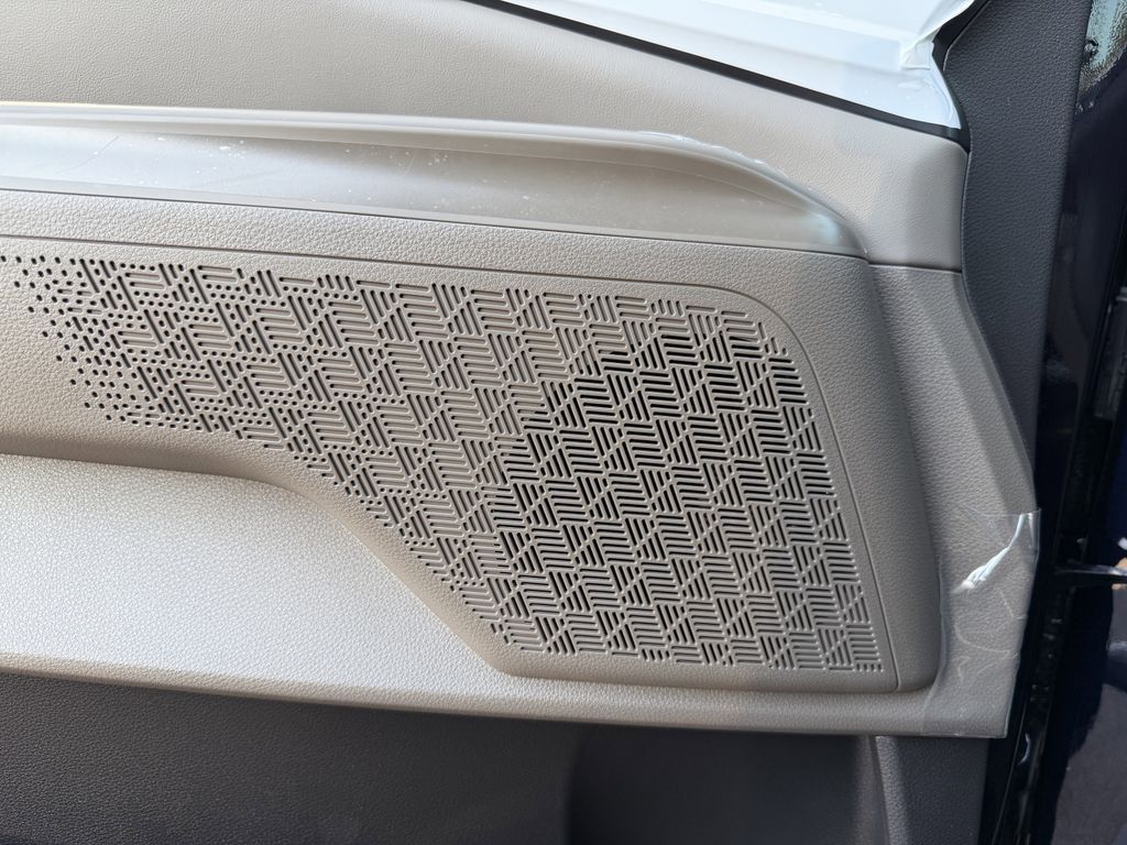 new 2026 Kia Carnival Hybrid car, priced at $38,702