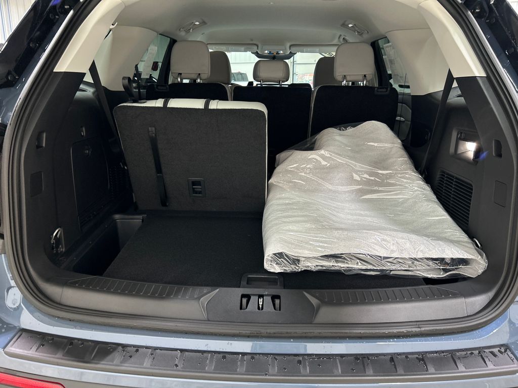 new 2025 Ford Explorer car, priced at $46,275