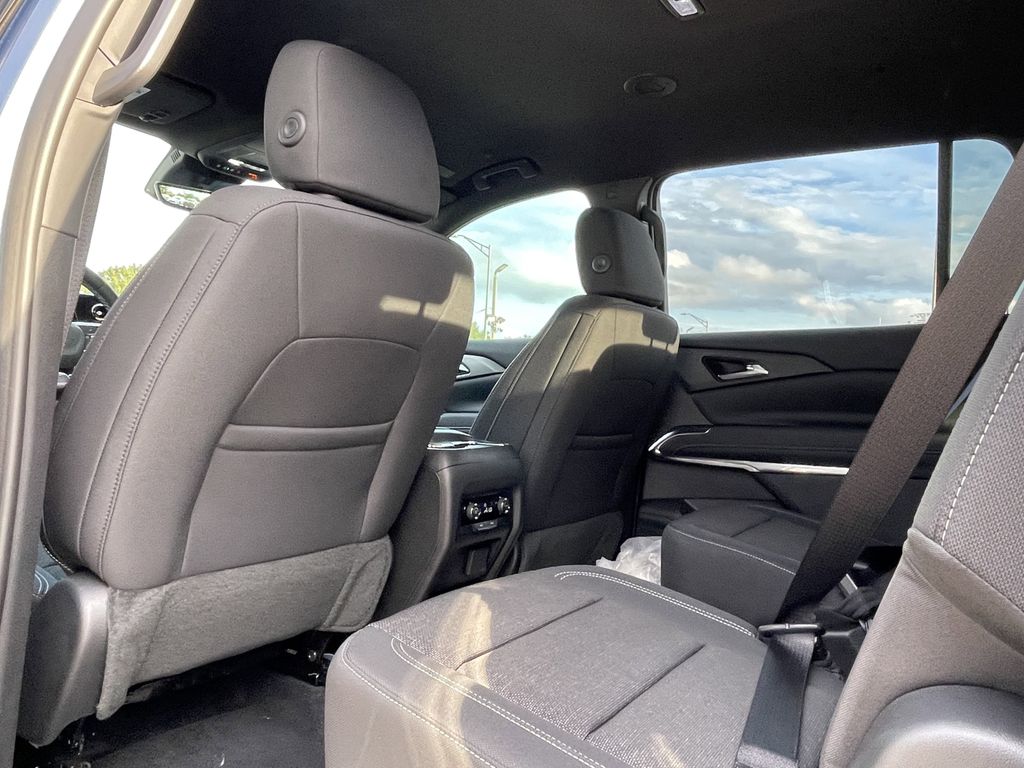 new 2026 Chevrolet Traverse car, priced at $37,495