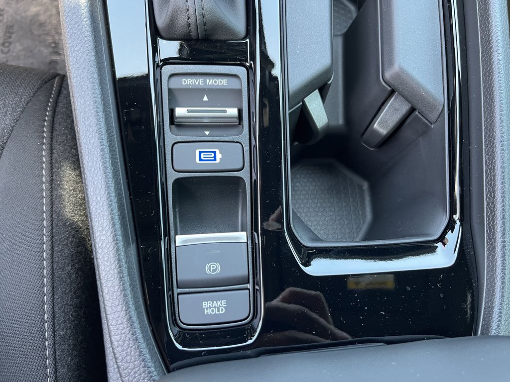 new 2025 Honda Accord Hybrid car, priced at $33,413