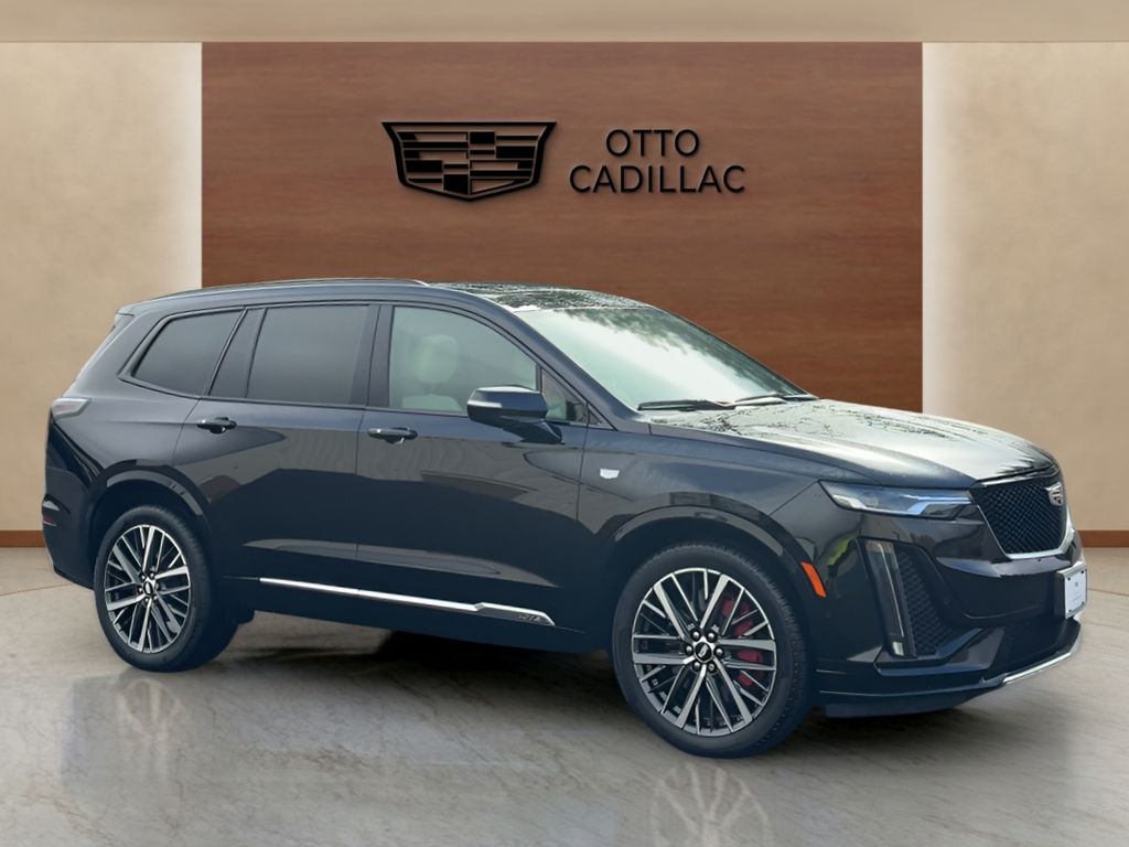 used 2022 Cadillac XT6 car, priced at $37,000