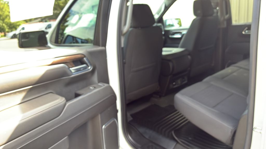 used 2022 Chevrolet Silverado 1500 car, priced at $40,400
