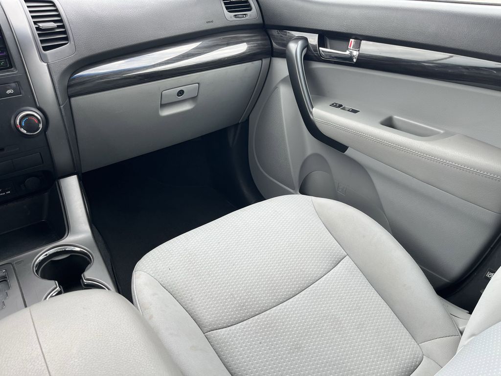 used 2013 Kia Sorento car, priced at $7,993