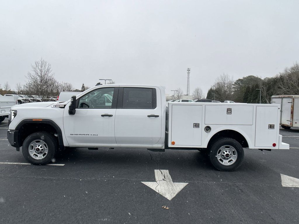 new 2024 GMC Sierra 2500HD car, priced at $48,933