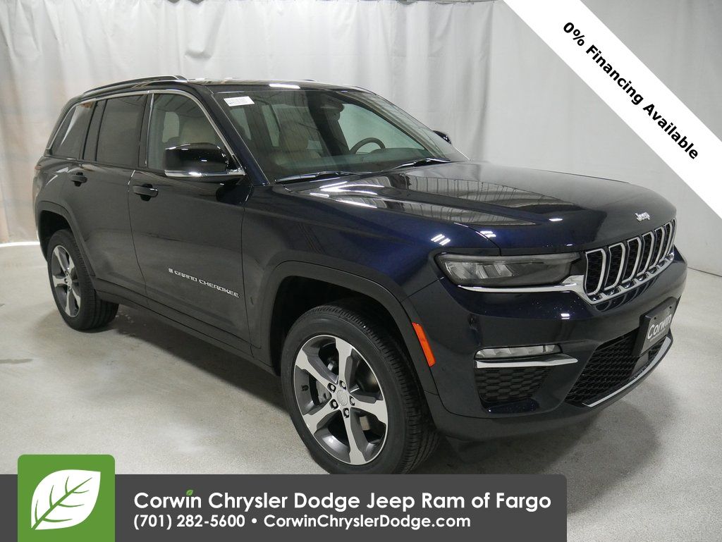 new 2024 Jeep Grand Cherokee car, priced at $46,920