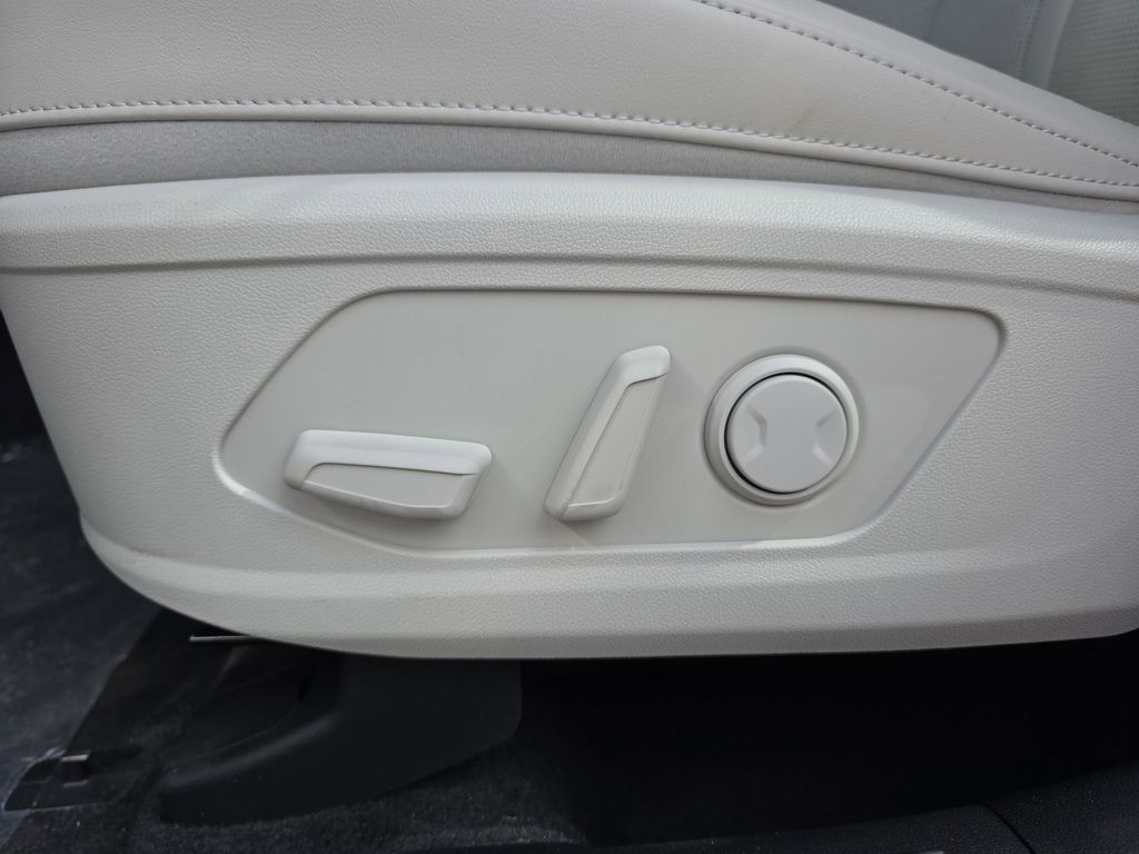 new 2025 Kia Sorento car, priced at $31,148