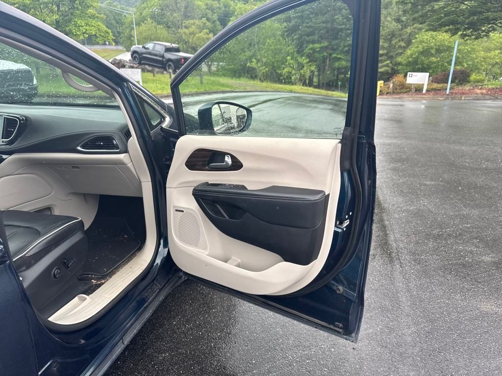 used 2022 Chrysler Pacifica car, priced at $22,751