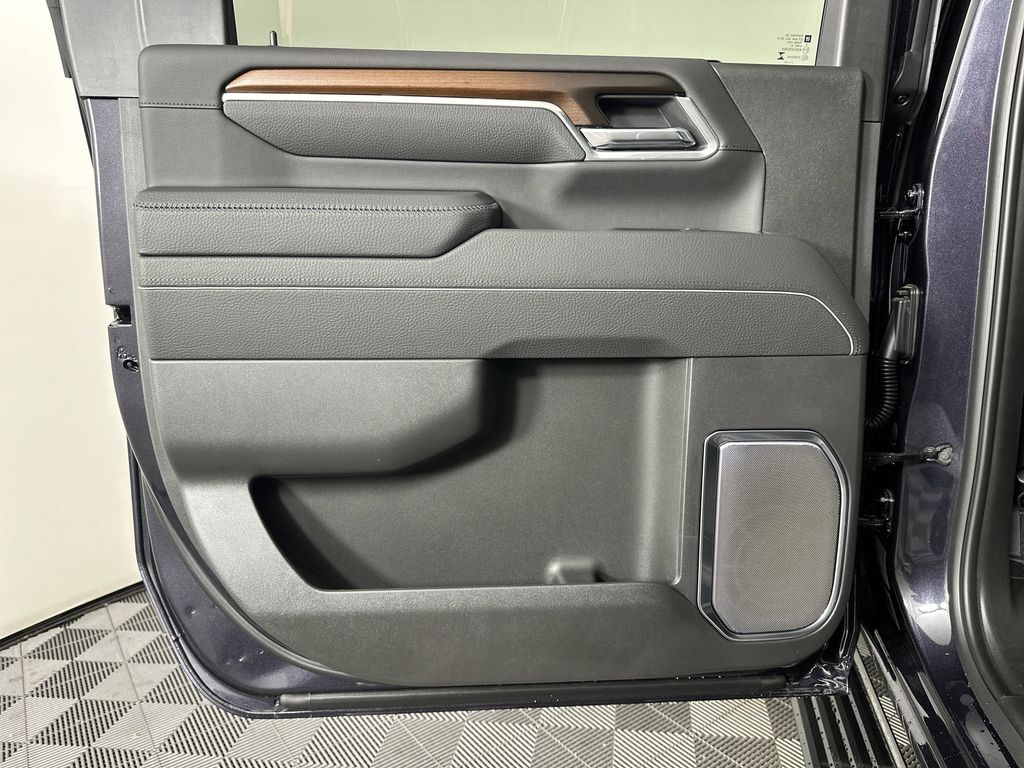 new 2025 GMC Sierra 2500HD car, priced at $85,634