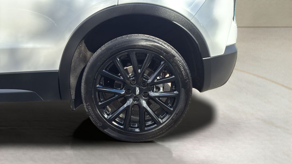 used 2023 Cadillac XT4 car, priced at $28,800