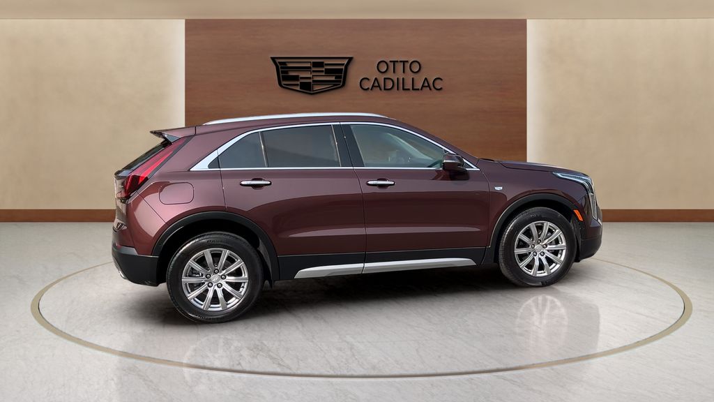 used 2022 Cadillac XT4 car, priced at $29,450