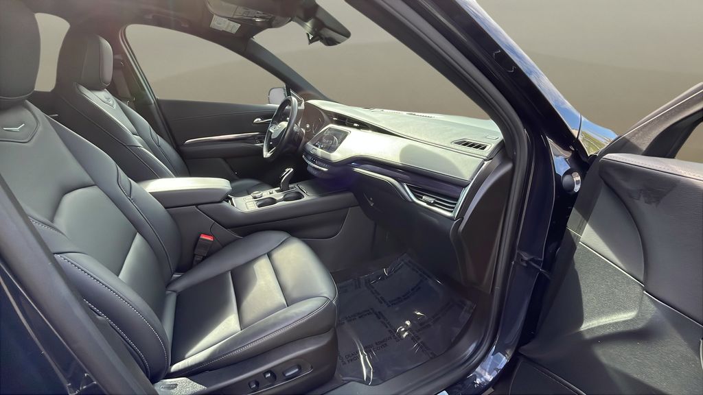 used 2023 Cadillac XT4 car, priced at $28,400