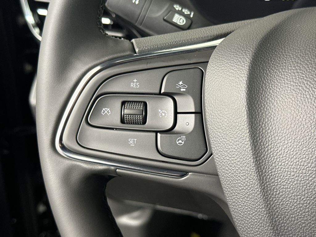 new 2025 Buick Envista car, priced at $31,085