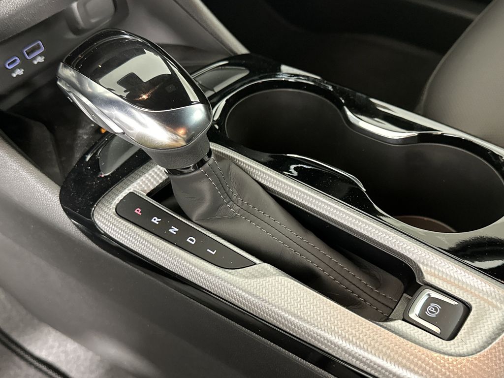 new 2025 Buick Envista car, priced at $31,085