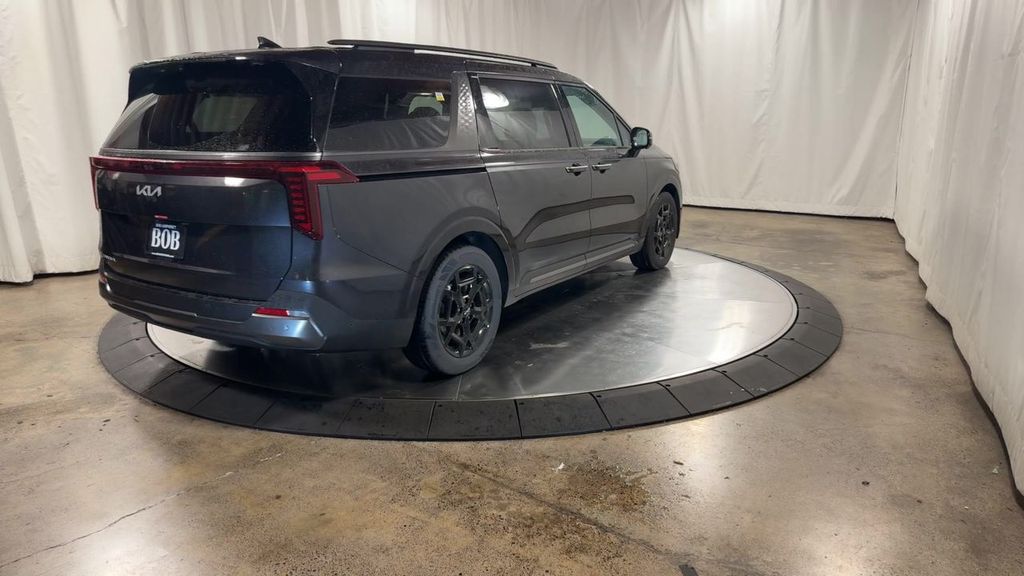 new 2025 Kia Carnival car, priced at $47,884