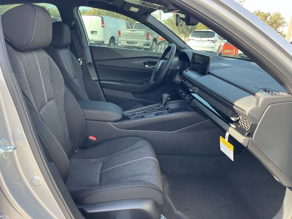 new 2025 Honda Accord Hybrid car, priced at $33,413