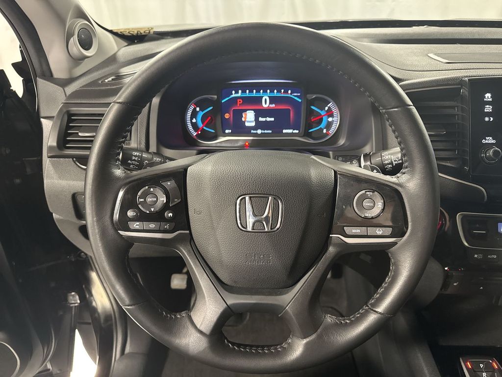 used 2022 Honda Pilot car, priced at $34,997