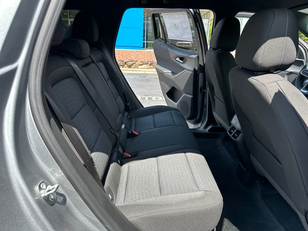 new 2026 Chevrolet Equinox car, priced at $31,995