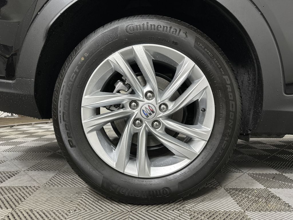 new 2025 Buick Envista car, priced at $27,375