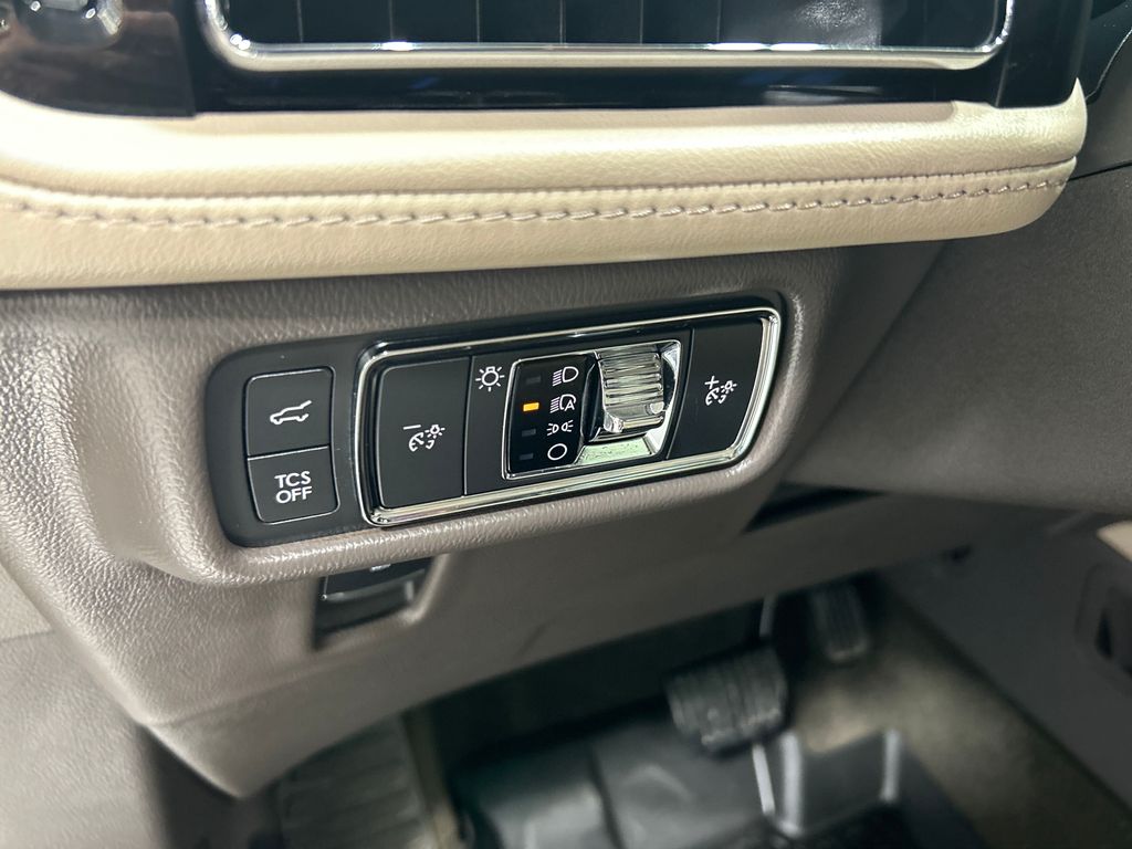used 2022 Lincoln Nautilus car, priced at $35,794