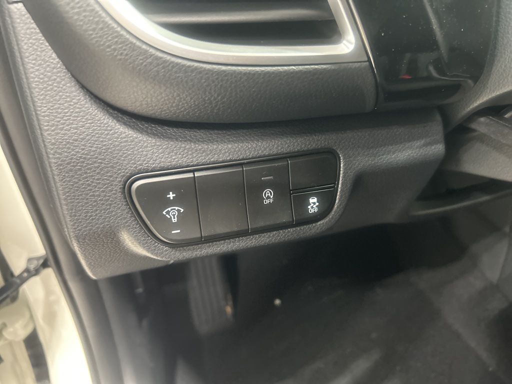 new 2026 Kia Seltos car, priced at $27,860