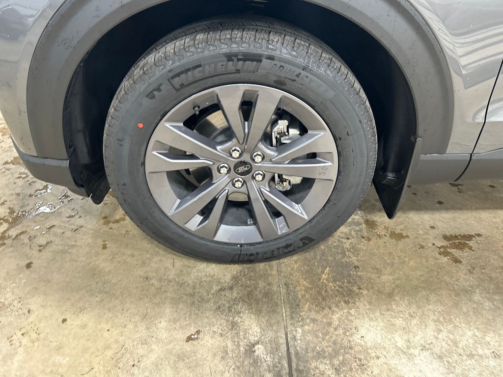 new 2025 Ford Explorer car, priced at $45,399