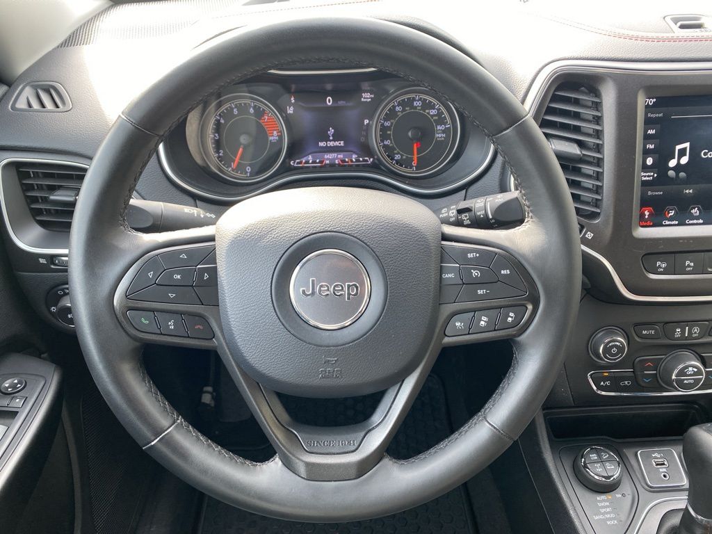 used 2019 Jeep Cherokee car, priced at $18,995