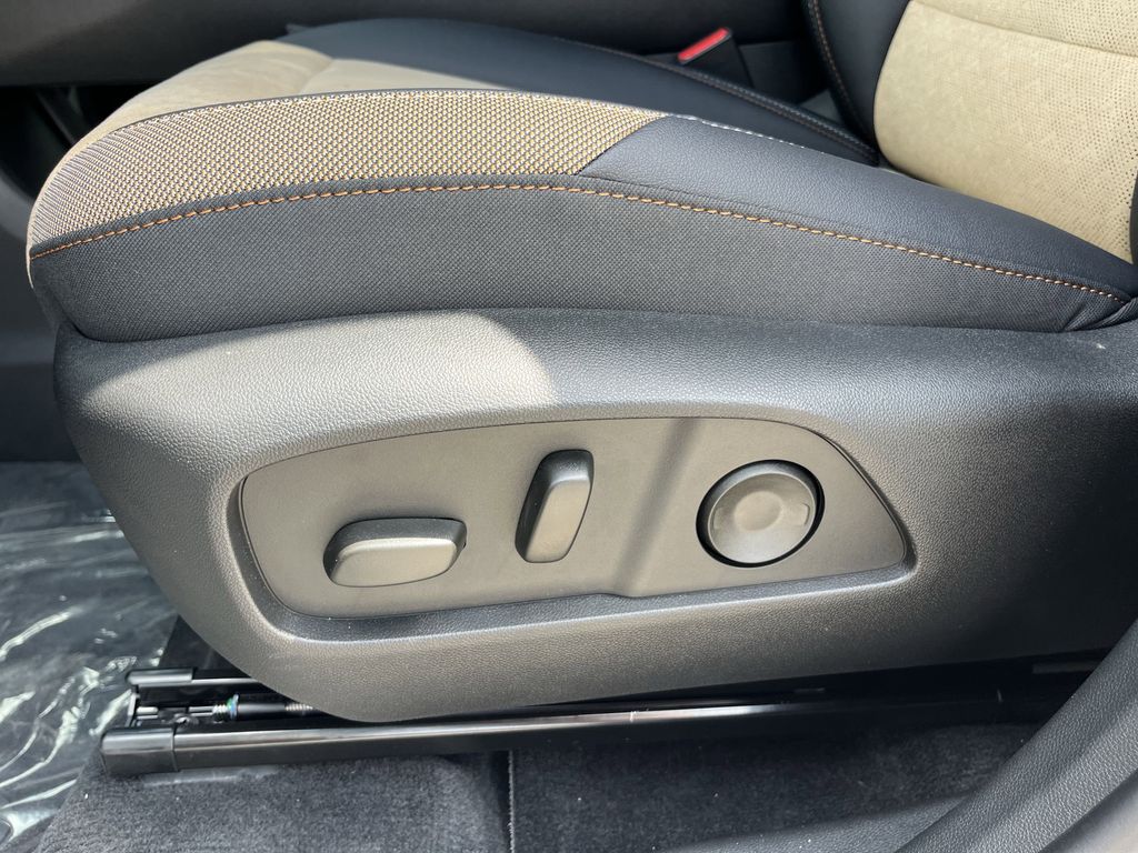 new 2026 Chevrolet Equinox car, priced at $34,075