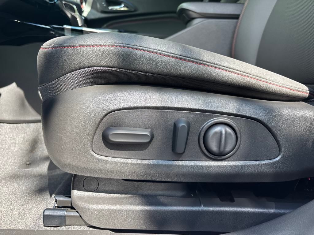 new 2025 Chevrolet Trax car, priced at $26,690