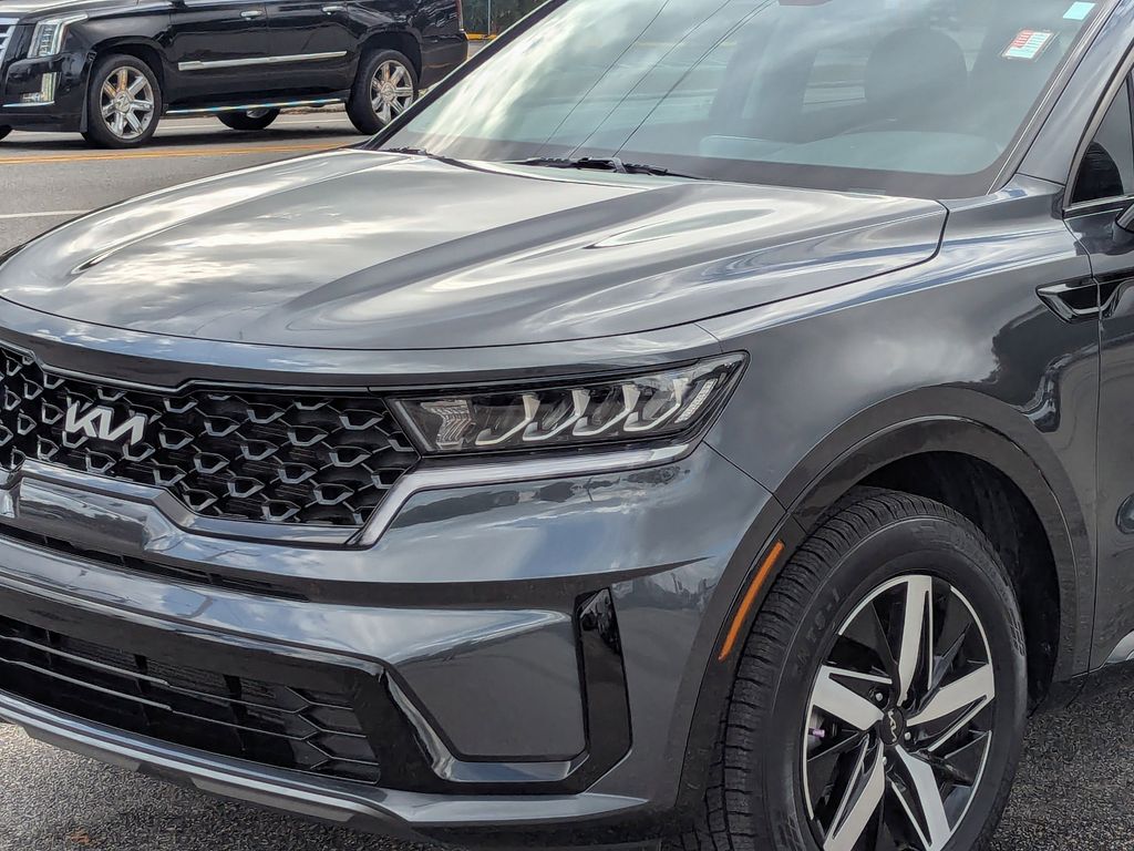 used 2023 Kia Sorento car, priced at $24,692