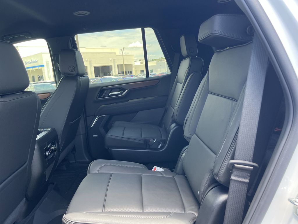 new 2025 GMC Yukon car, priced at $83,140