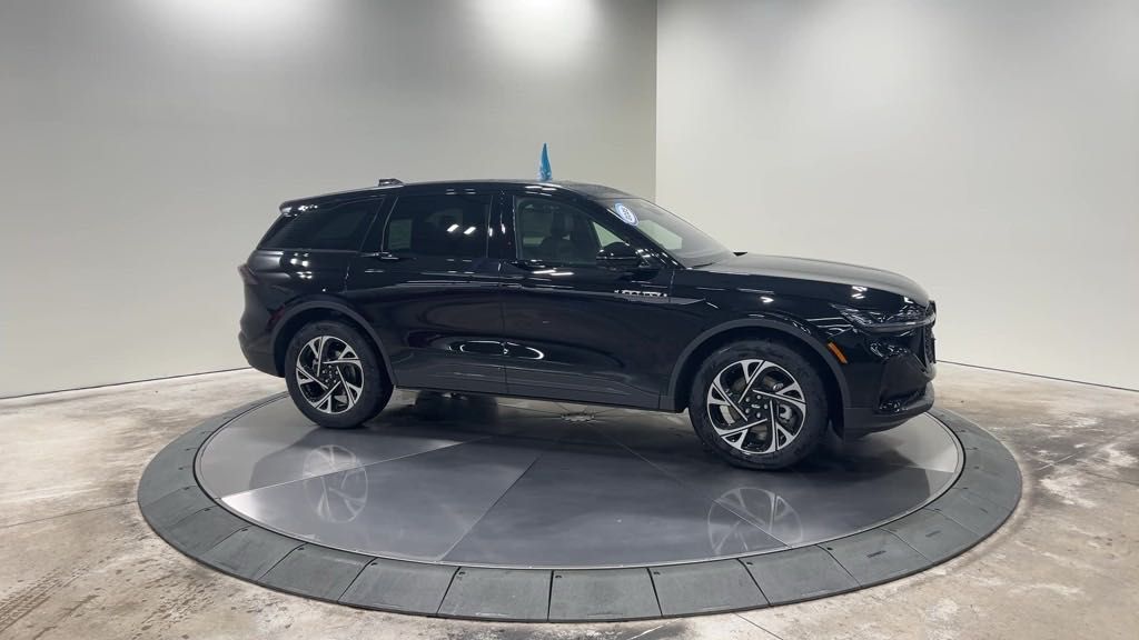 new 2025 Lincoln Nautilus car, priced at $63,170