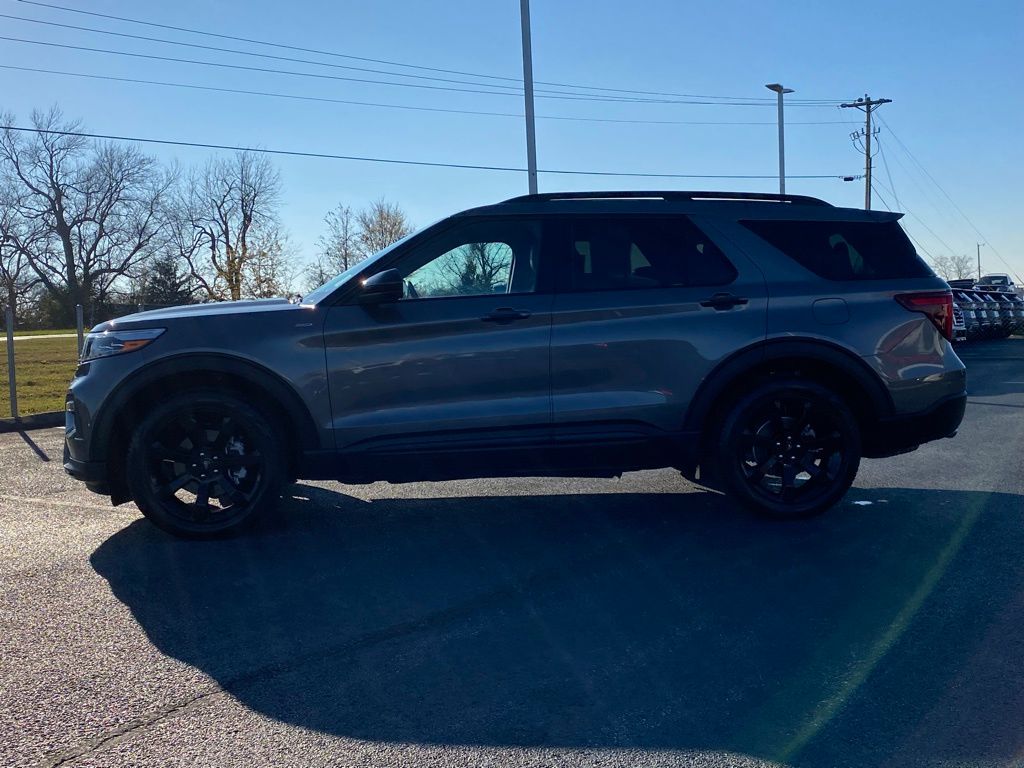 used 2024 Ford Explorer car, priced at $43,500