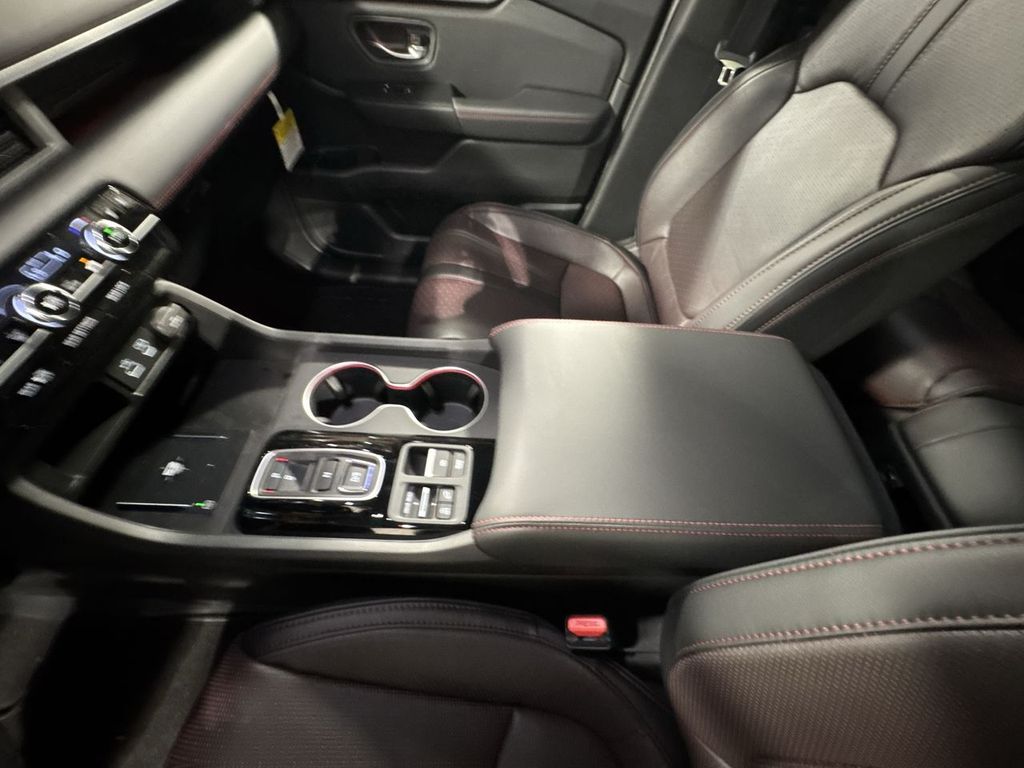 new 2025 Honda Pilot car, priced at $56,075