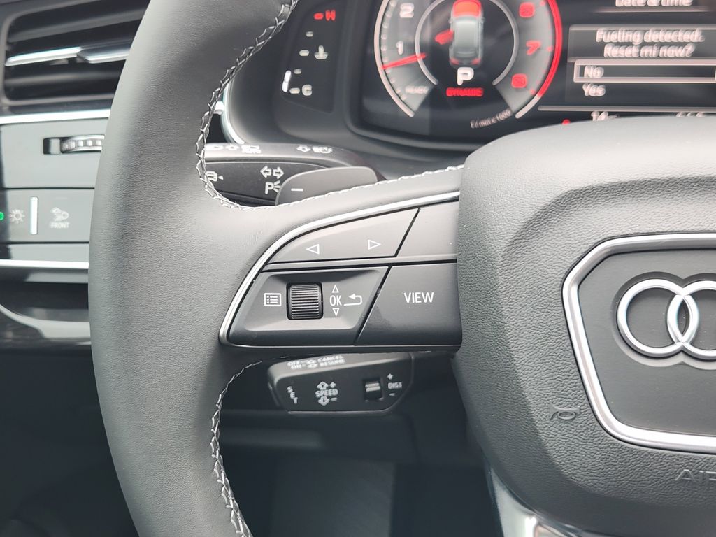 new 2025 Audi Q7 car, priced at $85,110