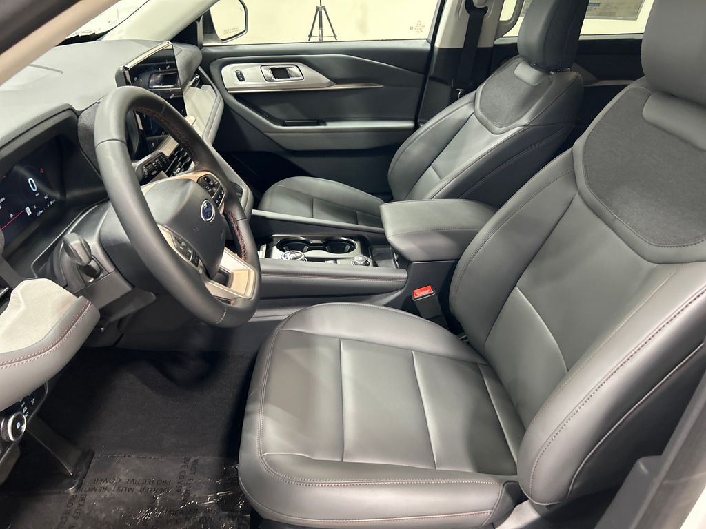 new 2025 Ford Explorer car, priced at $46,547