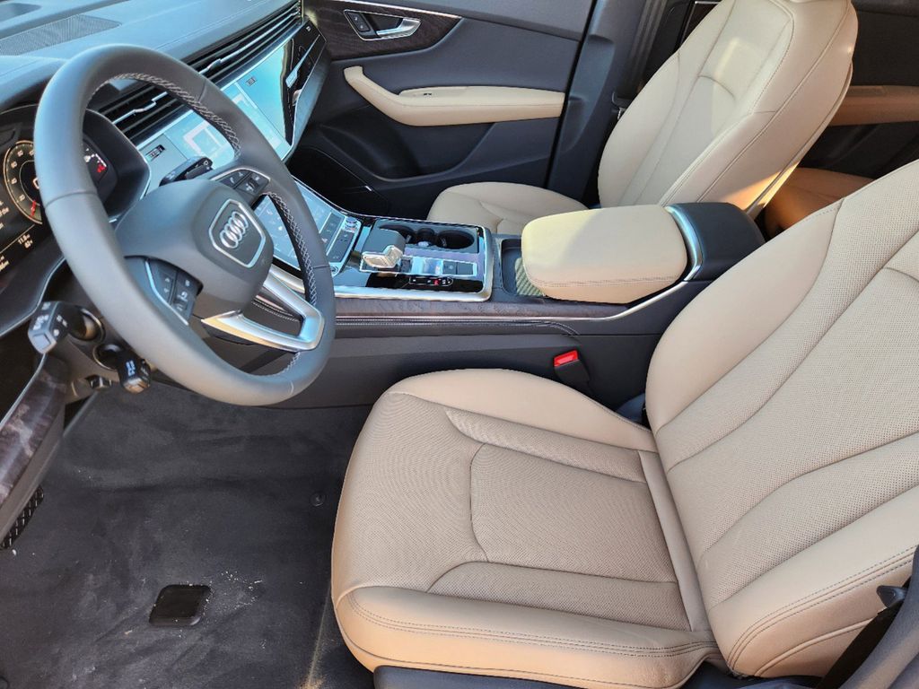 new 2025 Audi Q8 car, priced at $86,615