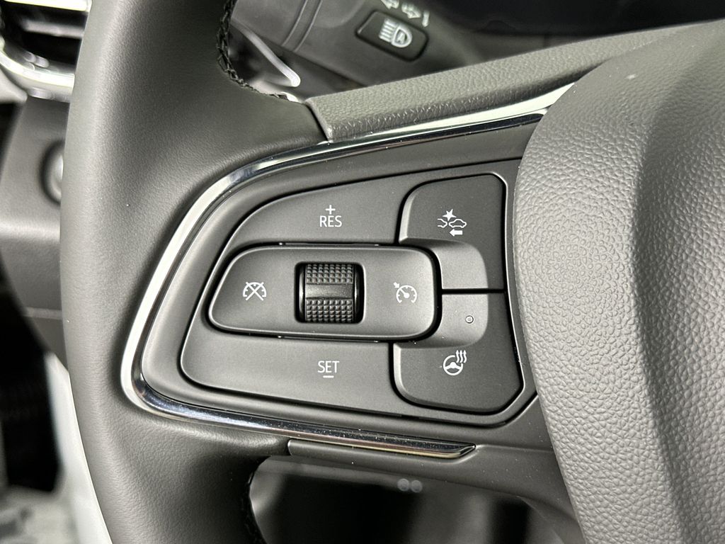 new 2025 Buick Envista car, priced at $29,374