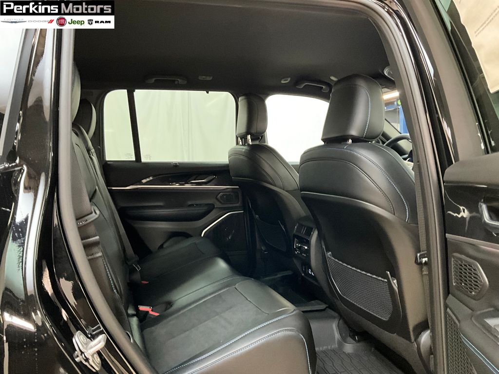 new 2025 Jeep Grand Cherokee car, priced at $65,815