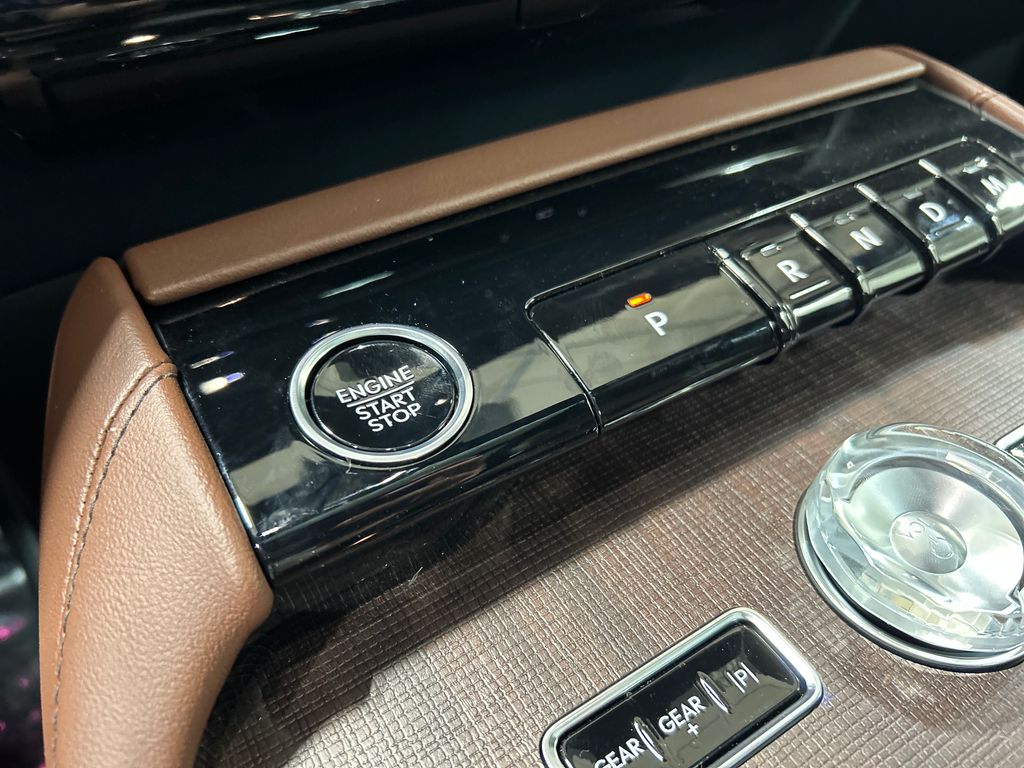 new 2025 Lincoln Navigator car, priced at $108,790